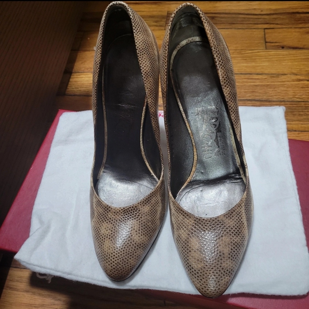 Elegant Tan/Brown Leather Women's Pumps